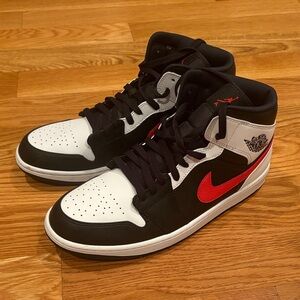 Nike Men's Black, White, and Red High-Top Sneakers